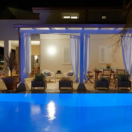 Villa Zamia Con Piscina *